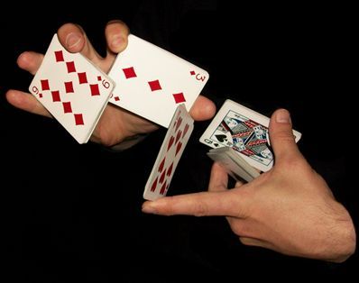 Easy Card Tricks, Magic Illusions, Cool Magic Tricks, Easy Magic Tricks, Twisted Fate, Close Up Magic, Card Magic, Cut Photo, Magic Aesthetic