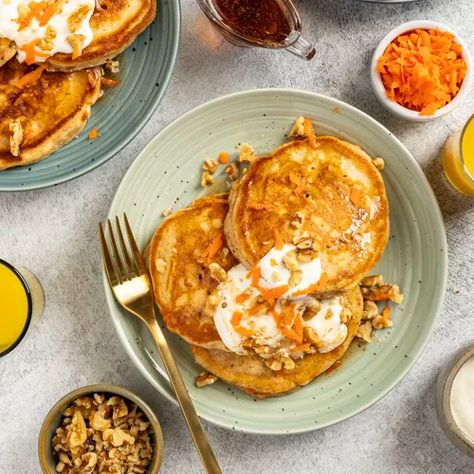 Quick and Simple Carrot Cake Pancakes Recipe Pancake Flavors, Spicy Maple Syrup, Simple Carrot Cake, Carrot Pancakes, Carrot Cake Pancakes, Cake Pancakes, Flavored Pancakes, Pancake Cake, Dessert For Breakfast