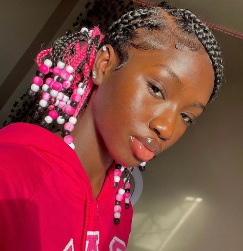 Black Box Braids, Black Kids Braids Hairstyles, Pink And Black Hair, Natural Braided Hairstyles, Cute Box Braids, Short Box Braids Hairstyles, Short Box Braids, Cute Braided Hairstyles, Cute Box Braids Hairstyles