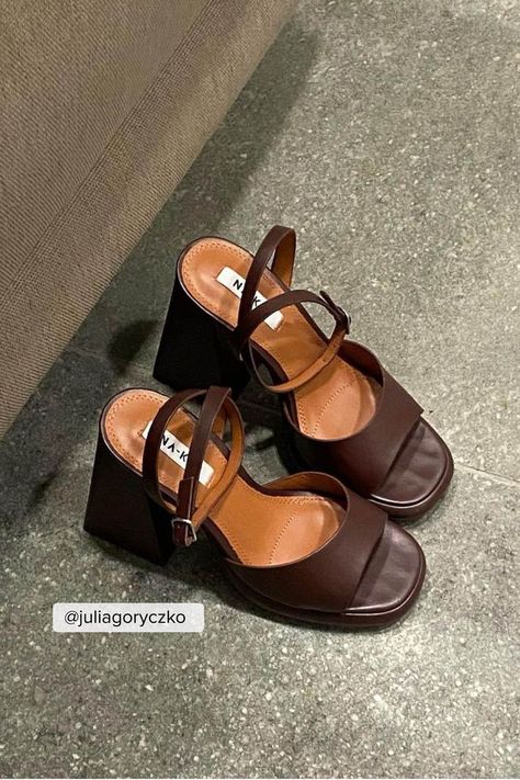 Chubby Plateau Heels Brown Comfortable Going Out Shoes, Going Out Shoes Not Heels, Mid Converse, Adidas Yeezy Slides, Going Out Shoes, Heels Kitten, Teva Original Universal, Prada Loafers, Nyc Fits