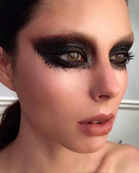 Dark Angel Makeup, Angel Makeup, Alternative Makeup, Runway Makeup, Brush Sets, Cruelty Free Cosmetics, Latest Makeup, Professional Makeup Brushes, Fantasy Makeup