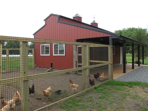 I like this barn with a chicken run attached. I imagine having the coop inside the barn, one or two horse stalls, a tack room and maybe lengthen it a bit more for a milking parlor. Chicken Fence, Chicken Barn, Small Barns, Portable Chicken Coop, Goat Barn, Chicken Run, Chicken Coop Designs, Building A Chicken Coop, Chicken Coop Plans