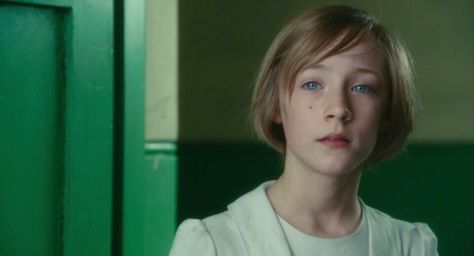 Saoirse Ronan, Briony Tallis (aged 13) - Atonement (2007) #ianmcewan #joewright Atonement Briony, Briony Tallis, Atonement 2007, Todd Solondz, Heather O'rourke, Cinematic Composition, Tatum O’neal, Joe Wright, Ian Mcewan