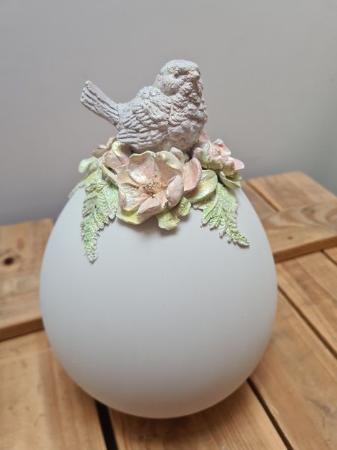 Easter Egg Moulds, Easter Craft Decorations, Easter Egg Crafts, Bear Crafts, Bird Eggs, Egg Crafts, Faberge Eggs, Egg Art, Spring Easter Decor