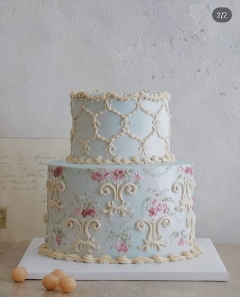 Vintage Tea Party Cake, Bridgerton Cakes Ideas, Bridgerton Themed Cake, Bridgerton Theme Birthday Cake, Bridgerton Cupcakes, Bridgerton Birthday Cake, Bridgerton Cake Design, Bridgerton Cake Ideas, Regency Wedding Cake