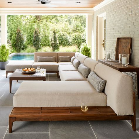 <p>Unleash your creativity and embrace the art of outdoor living with the <b>Mix Sectional Chaise Lounge</b> (28490) by Jensen Outdoor. Mix Collection effortlessly combines fashion, function, and luxury with its clean lines and sleek contours, all crafted from 100% FSC®-certified Ipe timber. This tropical hardwood is renowned for its unparalleled strength, enduring beauty, and resistance to the elements and wear. Upon arrival, Ipe showcases a deep, chocolate brown color Outdoor Couches Patio, Outdoor Modular Seating, Outdoor Luxury Furniture, Outdoor Couch Ideas, Mid Century Modern Patio Furniture, Tropical Lounge, Deck Inspiration, Comfortable Outdoor Furniture, Modern Outdoor Lounge