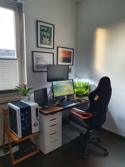 Small Pc Setup, Trading Setup, Stream Setup, Gaming Studio, Trading Room, Setup Pc, Dream Setup, Game Room Basement, Gamer Room Decor