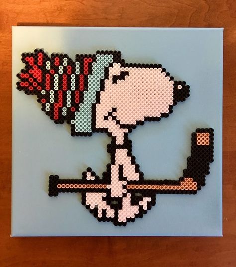 Snoopy Perler, Beaded Snoopy, Christmas Perler Beads, Pearl Beads Pattern, Easy Perler Beads Ideas, Fuse Bead Patterns, Hama Beads Design, Perler Crafts, Hama Beads Patterns