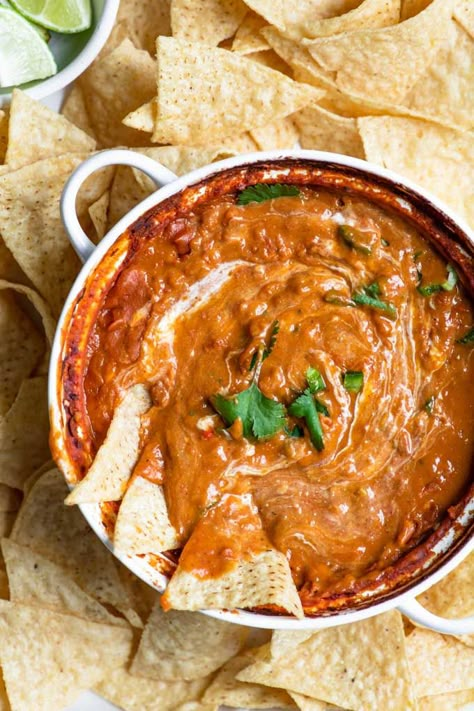 Bean Dip Vegan, Bean Dip Recipes Refried, Vegan Refried Beans, Refried Bean Dip, Bean Dip Recipe, Vegan Apps, Refried Bean, Dip Vegan, Southwest Recipes