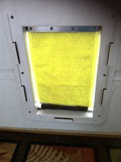 Do it yourself weatherproof dog door: Stop the Heat and Cold by upgrading your existing dog door. Diy Dog House Door Flap, Diy Dog Door, Diy Doggie Door, Insulated Door, Dog Door Stop, Moving Into A New House, Doggy Door, Doggie Door, Dog House Diy