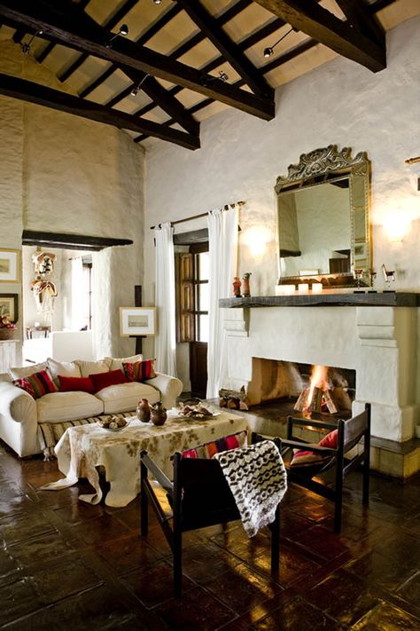 Rustic ranch in Argentina: House of Jasmines Ranch Retreat, Casas Coloniales, Luxury Boutique Hotel, Farmhouse Interior, Old Farmhouse, Interior Deco, Ranch Style, Rustic Chic, Ranch House