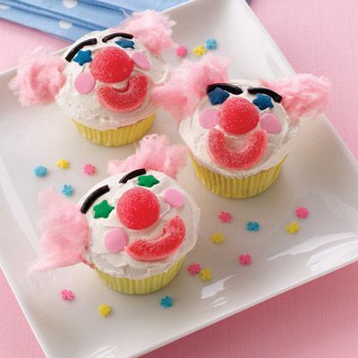 Clown Cupcakes, Circus Cupcakes, Circus Food, Circus Carnival Party, Clown Party, Cotton Candy Hair, Pie Ideas, Pastel Cupcakes, Circus Theme Party