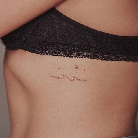 Minimalist Wave Tattoo, Small Rib Tattoos, Small Wave Tattoo, Rib Tattoos For Women, Aquarius Tattoo, Boho Tattoos, Wave Tattoo, Petite Tattoos, E Tattoo