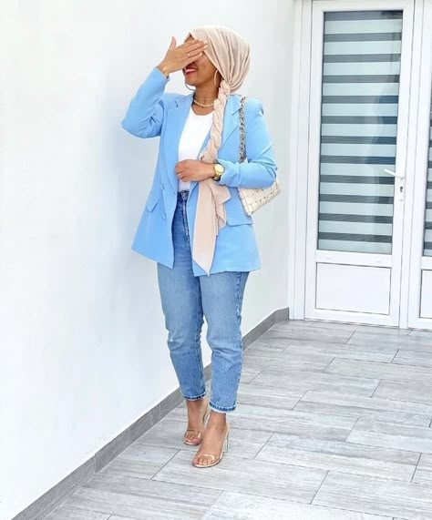 Stylish Muslim Outfits, Headwrap Outfit Casual Street Styles, Estilo Hijab, Stile Hijab, Street Hijab Fashion, Mode Turban, Modesty Outfits, Muslim Outfits Casual, Casual Hijab Outfit