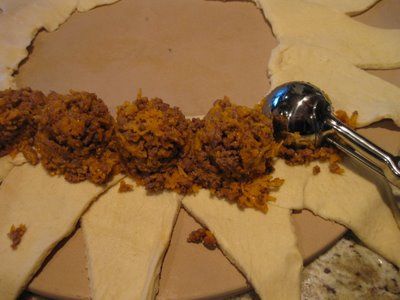 Pampered Chef Taco Ring Recipe Pampered Chef Taco Ring, Crescent Roll Taco Ring, Taco Ring Recipe, Taco Ring, Breakfast Pizza Recipe, Pie Crust Dough, Cake Filling Recipes, Pampered Chef Recipes, Olive Relish