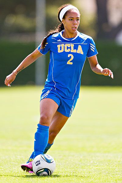 Sydney Ucla Soccer, Sydney Leroux, Kids Sports Room, Female Sports, College Ideas, Fifa Women's World Cup, Yellow Summer Squash, Usa Soccer Women, College Soccer