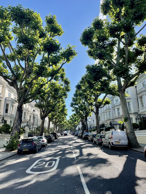 Uk Summer, London Dreams, London Kensington, London Living, London Townhouse, Living In England, London Baby, London Aesthetic, Kensington London