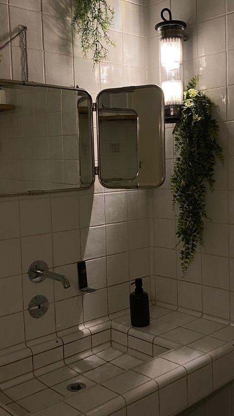 White Bathroom With Plants, Aesthetic White Bathroom, Grunge Bathroom, Bathroom With Plants, Tiny Ensuite, Bathroom Minimal, Windowless Bathroom, Bathroom Aesthetic, Cheap Bathrooms