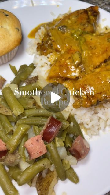 Top Tier 🧝🏼‍♀️ on Instagram: "Smothered chicken 🥹🥹   #explore #cookingideas #smotheredchicken" Sunday Dinner Chicken Recipes, Fried Chicken Meal Ideas, Smothered Chicken Tenderloins, Smothered Chicken Wings In The Oven, Smothered Chicken Thighs Oven, Smothered Chicken With Gravy Southern, Smothered Chicken In Oven, Baked Chicken Wings Oven With Gravy, Smothered Chicken Crockpot