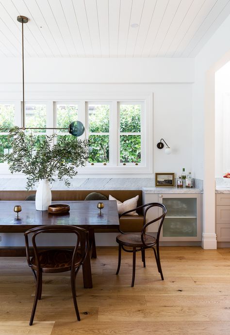 Designers Swear By: A Review of Dulux's Best Whites | Homes To Love Renovated Victorian House, Dulux Natural White, Dulux White, Modern Victorian, Banquette Seating, Gorgeous Kitchens, Dining Nook, White Paint, Formal Dining Room