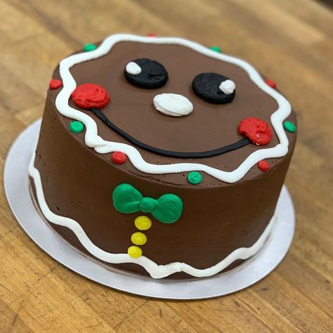 Birthday Cakes Christmas, Christmas Cakes For Beginners, Reindeer Christmas Cake, Mini Christmas Cake Decorating Ideas, Gingerbread Man Cake Ideas, Winter Cake Ideas Simple, Christmas Birthday Cakes For Boys, Christmas Cupcakes Ideas Decoration, Cute Christmas Cake Ideas