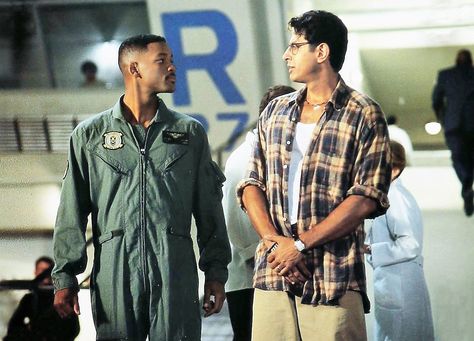 Will Smith & Jeff Goldblum "Independence Day" Jeff Goldblum Independence Day, Independence Day Movie, Independence Day 1996, July Movies, Throwback Movies, Bad Boys For Life, Will And Jada, Ian Malcolm, Bill Pullman