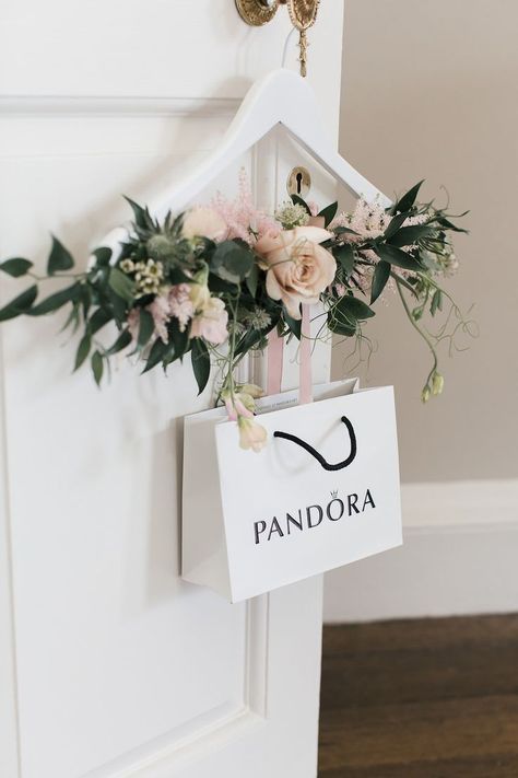 Floral Hanger & PANDORA Gift Bag - Bridesmaid Thank You Gifts from PANDORA Bridesmaid Gifts Thank You, Affordable Bridesmaid Gifts, Bridal Party Groomsmen, Pandora Gift, Gifts Table, Wedding Souvenir, Bridesmaid Thank You, Bridesmaid Boxes, Bridemaids Gifts