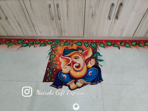 Housewarming Deco Part 1 Ganesha Rangoli #ganesharangoli #ganpatifestival #chaturthi 🌺🌺#HousewarmingRangoli #ShreeGaneshaBlessings #PeacockRangoli #LotusDecor #HomeDecorInspiration #TraditionalElegance #RangoliDesigns #SerenityAndProsperity #HomeSweetHome #NewBeginnings #VibrantDecor #CulturalArtistry Anamika's Rangoli, Digital Rangoli Designs, Rangoli Designs Of Ganesha, Ganpati Poster Rangoli, Rangoli Competition Ideas, Ganesha Rangoli Design Simple, God Rangoli Design, Creative Rangoli Designs For Competition, Ganpati Rangoli Simple