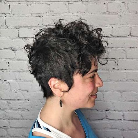 dalia_short_wavy_pompadour_faux_hawk_hai Wavy Faux Hawk, Short Curly Faux Hawk, Faux Hawk Pixie, Undercut Curly Hair, Curly Faux Hawk, Creative Haircuts, Organic Hair Color, Curly Wavy Hair, French Bob