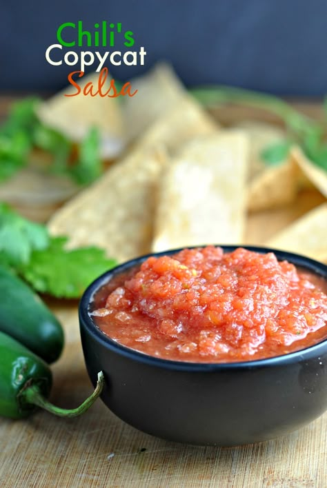 Copycat Chili’s Salsa + Weekly Menu Entertaing Appetizers, Chilis Salsa Recipe, Hacienda Salsa Recipe, Chilis Copycat Salsa, Chilis Salsa, Copycat Salsa, Chili's Salsa Recipe, Copycat Chili, Salsa Dips