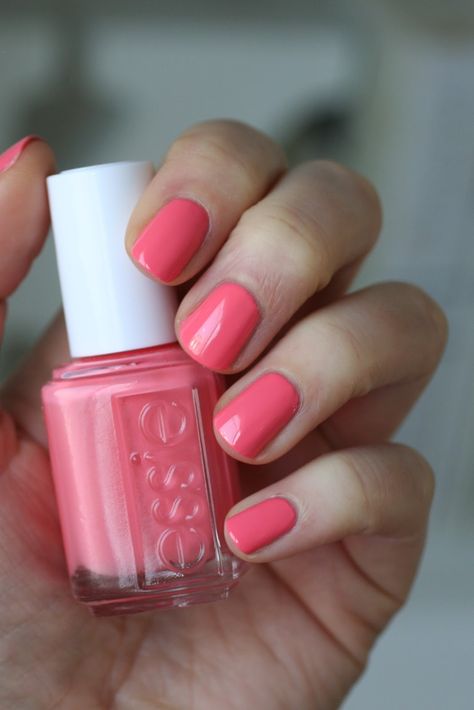 Essie Spring 2016 - Lounge Lover Collection | Essie Envy 2016 Nails Trends, Popular Nail Colors, Essie Nail Polish, Popular Nails, Pink Nail, Essie Nail, I Love Nails, Nail Polish Designs, Nail Polish Colors