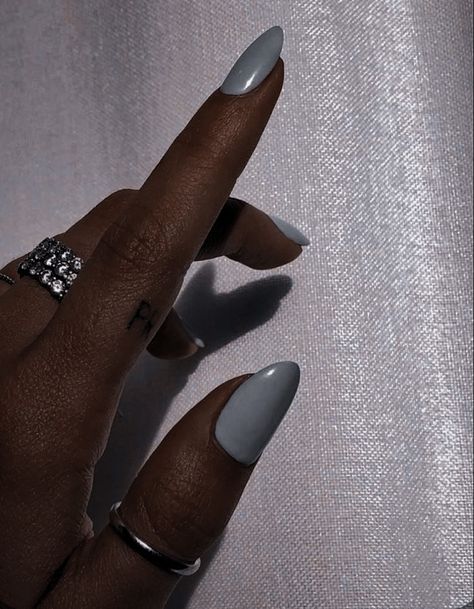 Matte Gray Nails Design, Grey Matte Nails, Grey Nail Designs, Work Nails, Seasonal Nails, Gray Nails, Cool Nail Designs, Easy Nail Art, Creative Nails