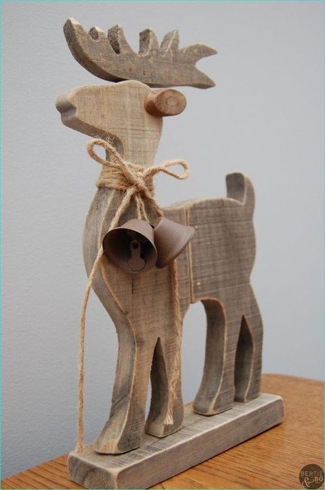 Woodshop Projects, Reindeer Crafts, Wood Reindeer, Christmas Diy Wood, Reindeer Craft, Wooden Christmas Crafts, Wooden Reindeer, Wood Craft Projects, Christmas Wood Crafts