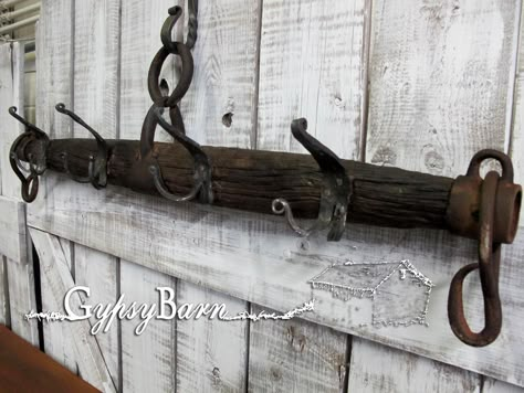 Oxen Yoke, Horse Harness, Barn Wood Crafts, Barn Decor, Western Homes, Farmhouse Decor Living Room, Western Home Decor, Decor Accents, Western Decor