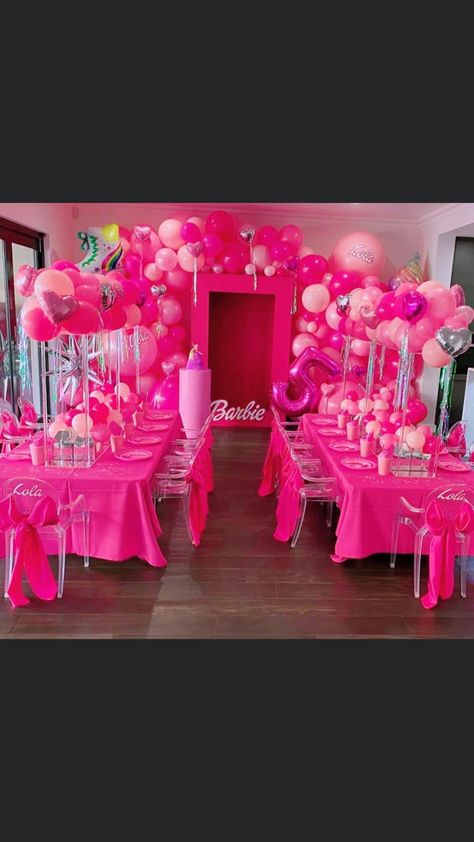 Fall Barbie Party, 5 Year Birthday Party Ideas Barbie, Barbie Party Setup, Barbie Inspired Birthday Party, Barbie Dreamhouse Birthday Party, Barbie Sweet 16 Party Ideas, Barbie Themed Party For Adults, Sweet 16 Barbie Theme, Barbie Baby Shower Ideas