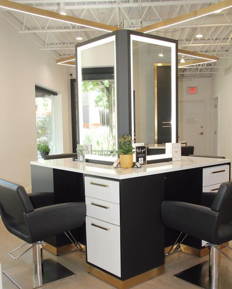 The quad station ✨ Maximize your salon space with this 4-person stylist station. Interested? DM us today! #modernsalon #salontoday #hairdresser #hairstylist #hairbrained #behindthechair #dsmdesigns #interiordesign #saloninterior #salondecor #salonlife #salongoals #hairsalondecor #salonequipment #saloninspo #saloninspiration #salonstyle #salon #beautysalon #salonspa #salonfurniture #discoverunder20k #stylist #americansalon #discoverunder50k #salondesign Salon Drink Station, Hair Station, Hair Stations, Hair Salon Decor, Drink Station, Salon Interior Design, Salon Equipment, Salon Furniture, Hair Brained