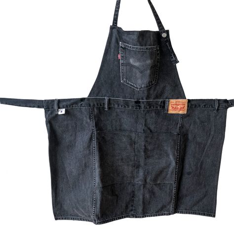 Recycled Levi's Denim Apron is created from unique and original vintage Levi's materials. The variations of color are intended to design a one of a kind premium vintage apron. The original Levi's buttons on the strap are adjustable, allowing one size fits all. Each Levi’s Apron is thoughtfully reconstructed in Los Ange Denim Apron Diy Recycle Jeans, Upcycle Accessories, Jeans Apron, Återvinna Jeans, Jean Apron, Denim Refashion, Apron Sewing, Diy Apron, Denim Crafts Diy