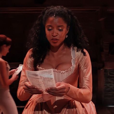 Hamilton Angelica, Hamilton Costume, Angelica Schuyler, Renée Elise Goldsberry, Cast Of Hamilton, Hamilton Cast, Hamilton Jokes, Hamilton Photography, Schuyler Sisters