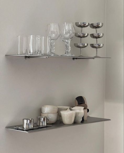 Apartment Inspiration, Metal Shelves, Design Minimalista, Apartment Interior, Interior Inspo, House Inspo, Aesthetic Room, Apartment Living, 인테리어 디자인