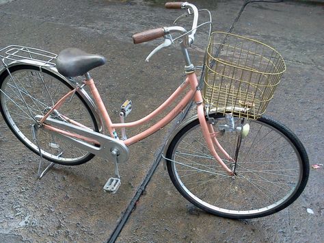 japanese bike Bike Reference Photo, Japan Bike Aesthetic, Bike With Basket Aesthetic, Japanese Bike Aesthetic, Japanese Bike With Basket, Bike Color Ideas, Japanese Bicycle, Japanese Bike, Basket Aesthetic