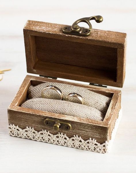 Ring Box Wedding Diy, Rustic Ring Bearers, Ring Bearer Box Rustic, Box Valentine, Personalised Wedding Ring Boxes, Wedding Ring Bearer Boxes, Engagement Box, Wedding Ring Bearer, Rustic Decoration