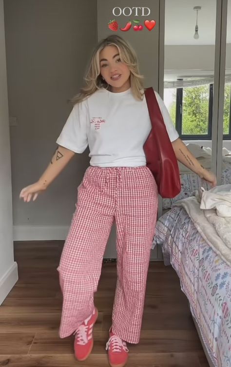 Red Gingham Pants Outfit, Checker Pants Outfit, Check Pants Outfit, Gingham Pants Outfit, Checkered Pants Outfit, Plaid Pants Outfit, Checker Pants, Check Pants, Gingham Pants