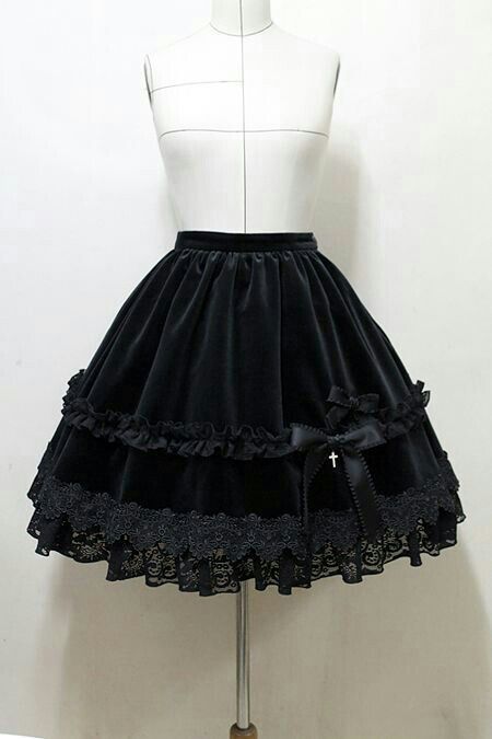 Lady Like, Gothic Clothes, Velvet Fashion, Mori Girl, Gothic Outfits, Rilakkuma, Dieselpunk, Lolita Dress, Yohji Yamamoto