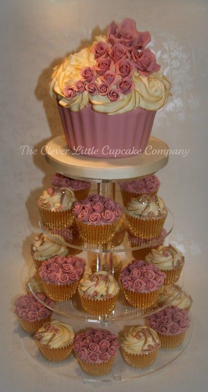 Cupcake Tower Ideas, 26 Birthday Cake, 21st Birthday Cupcakes, Giant Cupcake Cakes, Big Cupcake, Cupcake Shop, White Chocolate Buttercream, 21st Cake, Hello Cupcake