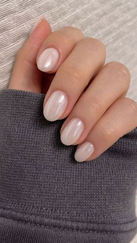 White almond nails Pearl Gel Manicure, Wedding Nails Not Acrylic, Simple Nail Almond Shape, Pearl Nails Oval, Short White Pearl Nails, Pearly White Dip Nails, Pearl Nails For Wedding, Milky Opal Nails, Wedding Nails For Bride Classy Bridal Pearl