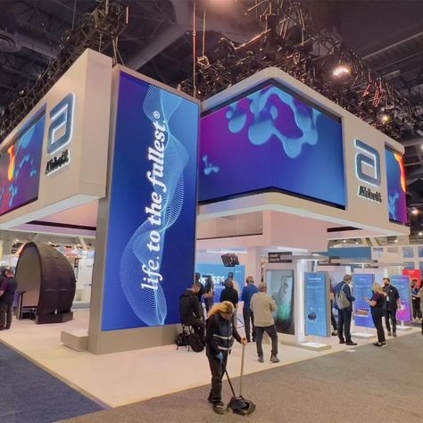 Exhibitor Live LED Video Wall Las Vegas Trade Show Exhibit Design, Circle Ui, Tradeshow Booth Design, Show Booth Design, Photo Booth Design, Booth Exhibition, Trade Show Design, Video Booth, Booth Backdrops