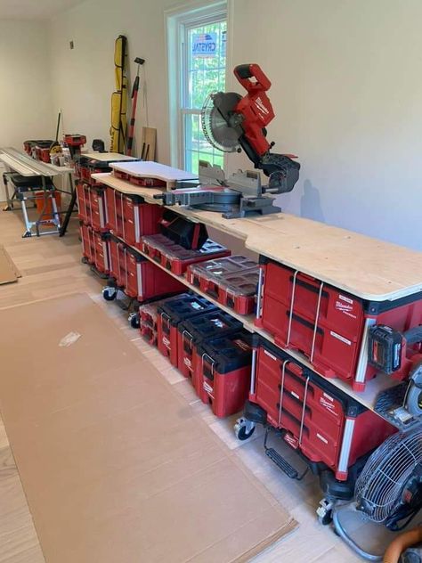 Packout Workbench, Milwaukee Garage Ideas, Packout Storage Table, Milwaukee Packout Garage, Pack Out Milwaukee Ideas, Milwaukee Packout Trailer, Milwaukee Packout Ideas, Milwaukee Tool Box Ideas, Milwaukee Power Tool Organizer