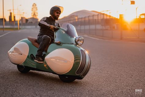 Golden Age: An Art Deco BMW from NMoto | Bike EXIF Bmw Scooter, Vw R32, Maxi Scooter, Retro Scooter, Custom Bmw, Electric Motorbike, Bike Exif, Custom Garages, Bmw Motorcycle