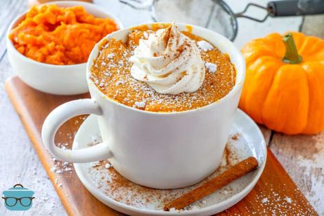 This Homemade Pumpkin Mug Cake recipe is made with easy-to-find ingredients and can easily be made within five minutes! Pumpkin Mug Cake Recipe, Pumpkin Mug Cake, Mug Dessert Recipes, Microwave Mug Recipes, Nursing Cake, Pumpkin Pie Mix, Mug Cakes, Single Serve Desserts, Pumpkin Mug