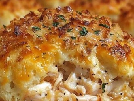 Crab Lovers Rejoice: Irresistible Crab Stuffed Cheddar Bay Biscuits with a Tangy Lemon Butter Finish - NewsBreak Crab Stuffed Biscuits, Crab Stuffed Cheddar Bay Biscuits Recipe, Crab Stuffed Cheddar Bay Biscuits, Stuffed Cheddar Bay Biscuits, Crab Cake Bites, Stuffed Biscuits, Slaw For Fish Tacos, Parmesan Crusted Pork Chops, Crab Cake Recipes